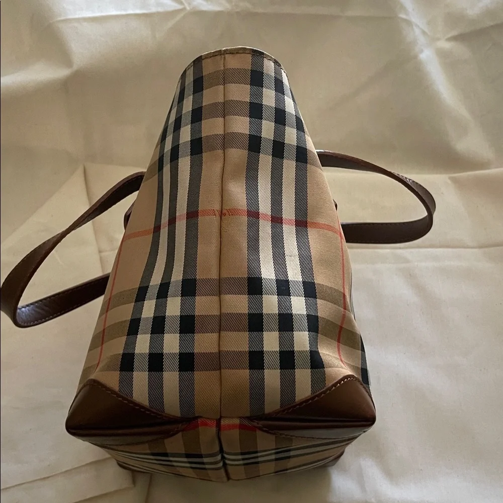 Burberry Authen Vintage Classic House Check Pattern Small 90’s Canvas Tote. P